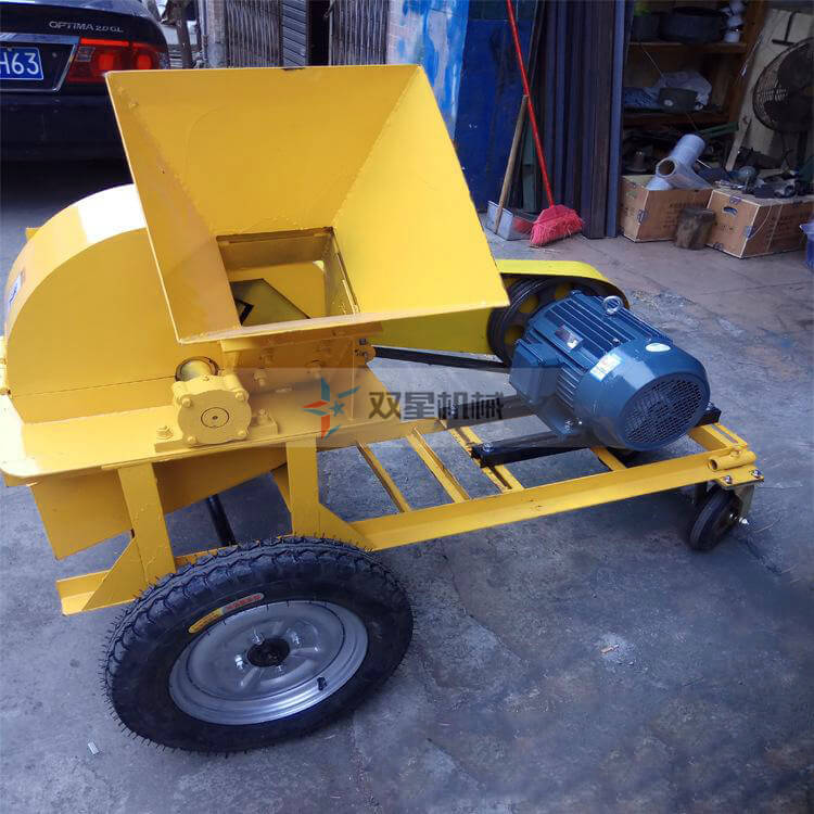 移動式木材粉碎機