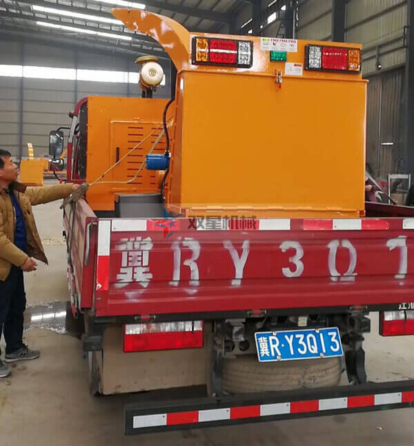 樹枝粉碎機(jī)一臺(tái)發(fā)往河北邢臺(tái)