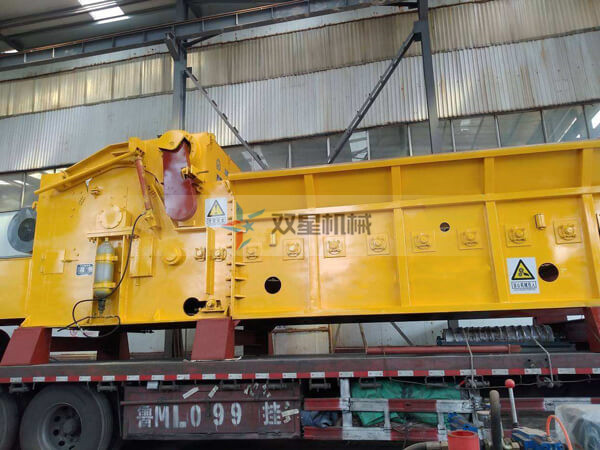 模板破碎機一臺發(fā)往山東客戶