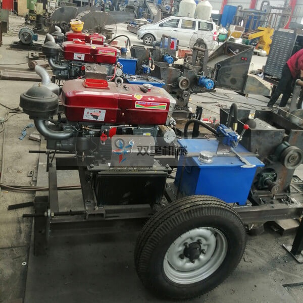 小型樹枝粉碎機(jī)批量生產(chǎn)現(xiàn)場