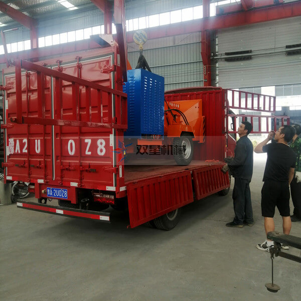 <a href='http://m.xianhfw.com/1/257.html' target='_blank'><span><a href='http://m.xianhfw.com/1/257.html' target='_blank'><span>果樹枝粉</span></a>碎機</span></a>發貨現場