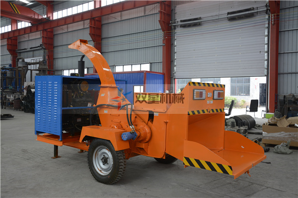 樹枝粉碎機柴油式版，提高園林樹枝處理效率，為城市美化做貢獻