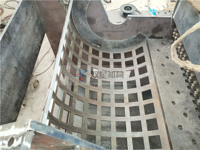 800型模板破碎機(jī)|綜合木材破碎機(jī)生產(chǎn)現(xiàn)場