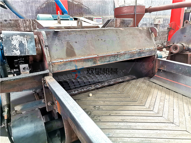 廢舊模板破碎機廠家實拍模板破碎機及內部結構