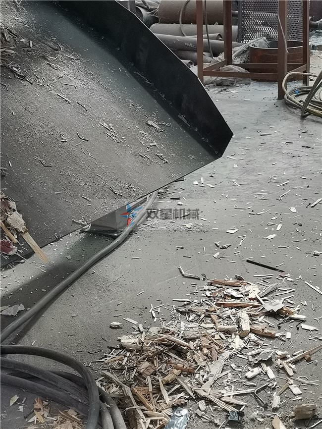 模板破碎機除釘工藝