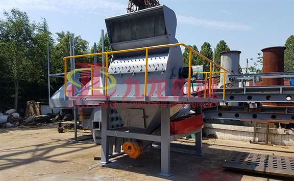 木頭粉碎機的出現樹枝粉碎機廠家很好的解決了這一問題