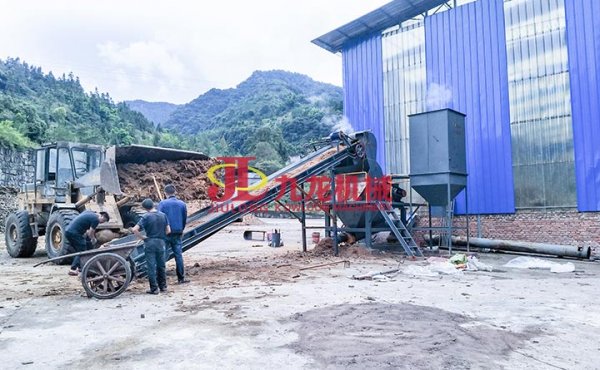 我們教大家該如何樹枝粉碎機廠家防止木頭粉碎機生銹