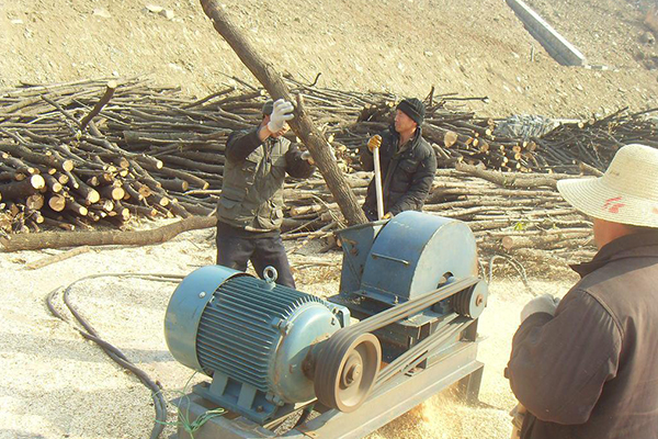 皓星木材粉碎機的<a href='http://m.xianhfw.com' target='_blank'><span><a href='http://m.xianhfw.com/1/229.html' target='_blank'><span>樹枝粉碎</span></a>機</span></a>價格
成品有哪些作用?
