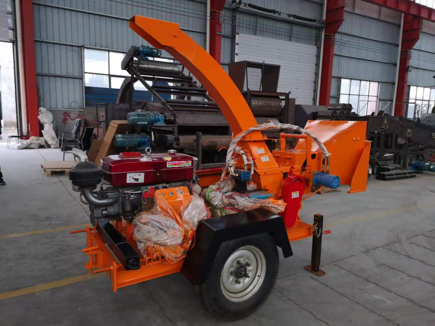 木材粉碎機的除<a href='http://m.xianhfw.com' target='_blank'><span><a href='http://m.xianhfw.com/1/229.html' target='_blank'><span>樹枝粉碎</span></a>機</span></a>廠家塵問題該怎么解決